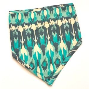 KATE QUINN BANDANA BIB BLUE IKAT
